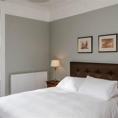 Bed and Breakfast The Lions Newark-on-Trent  Экстерьер фото