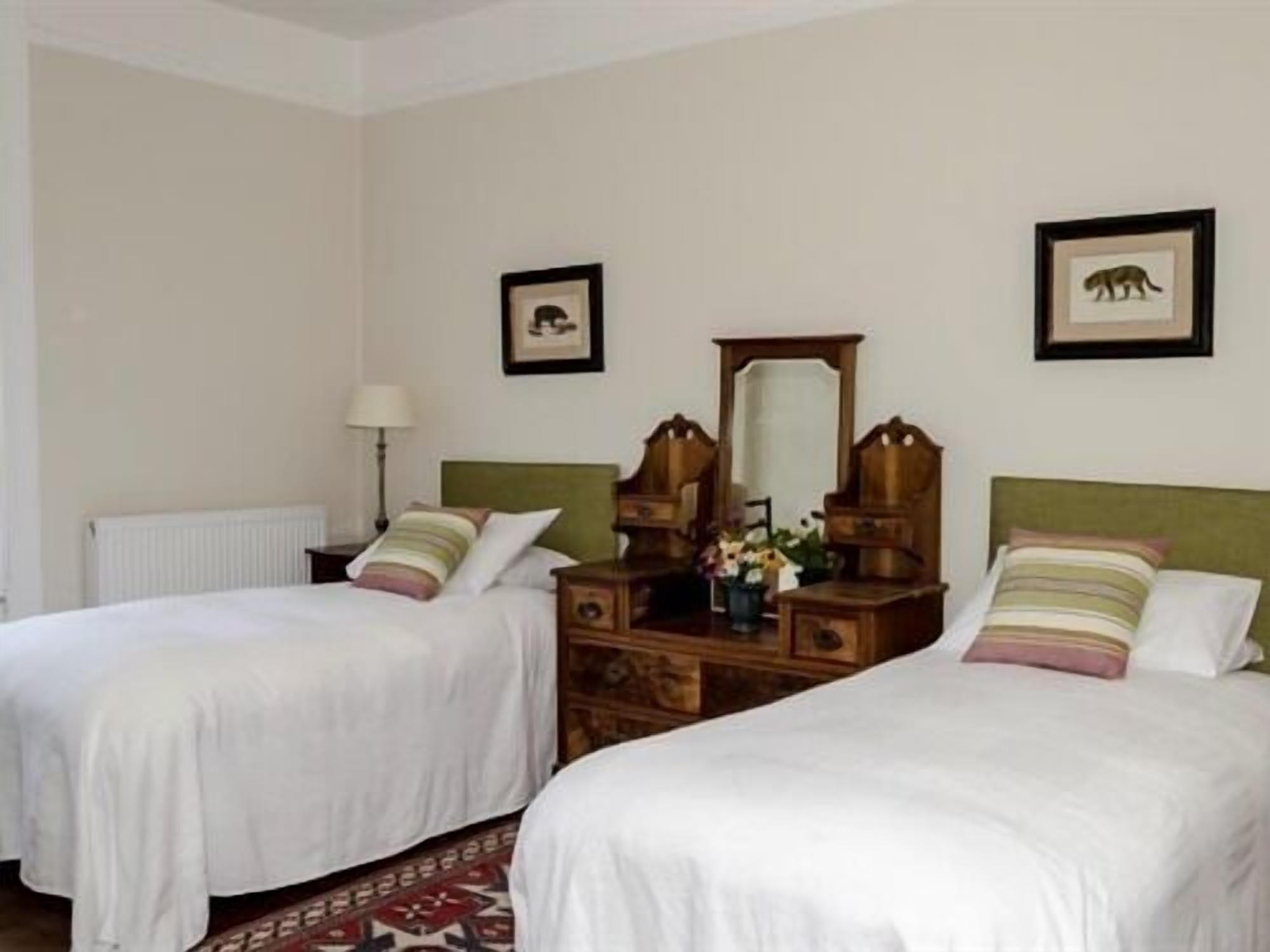 Bed and Breakfast The Lions Newark-on-Trent  Экстерьер фото